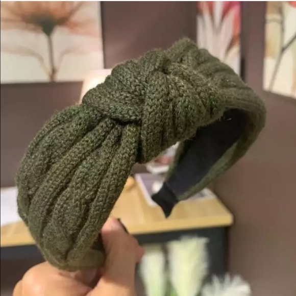 Accessories - Beautiful Cable Knit Headband